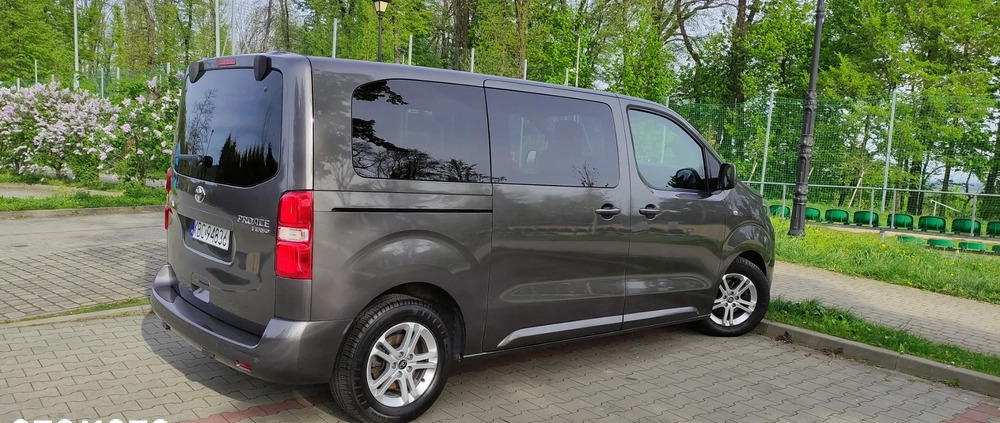 Toyota Proace Verso cena 99999 przebieg: 95000, rok produkcji 2017 z Bochnia małe 277